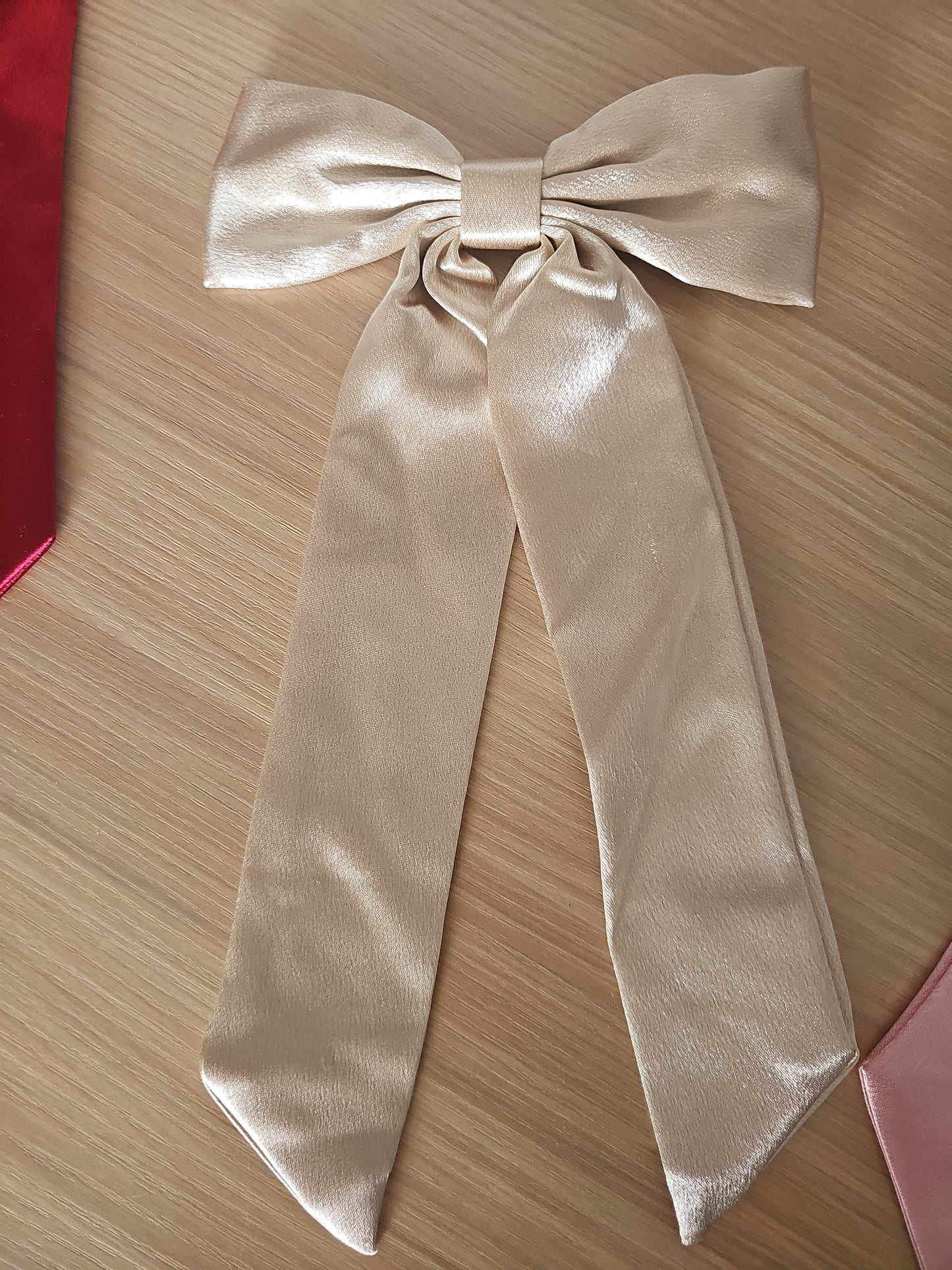 Nathan evans concert hair bow