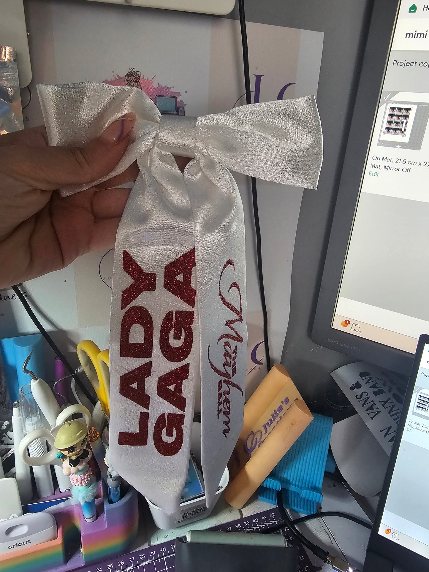 Lady gaga the mayhem ball concert hair bow