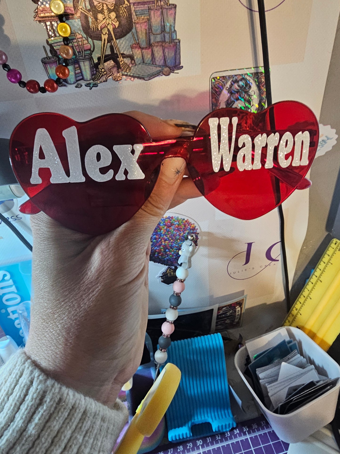 Alex warren concert glasses