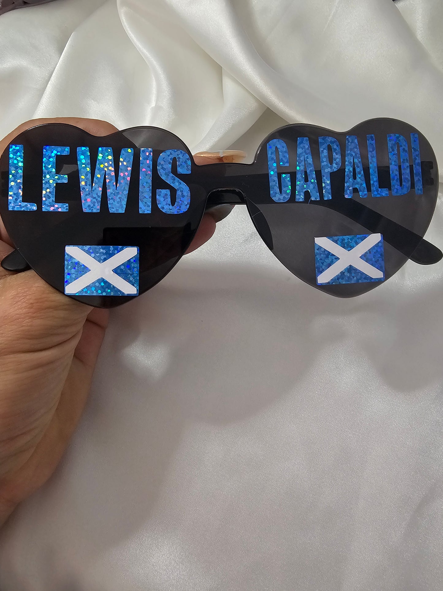 Lewis capaldi concert glasses