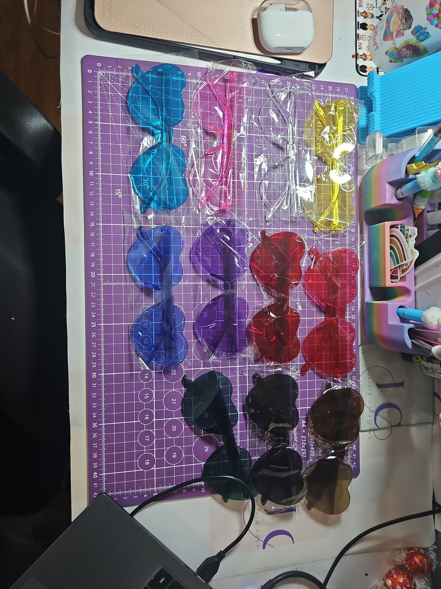 Olivia Dean Concert Sun Glasses - Heart-Shaped with 'The Art Of Loving' Text