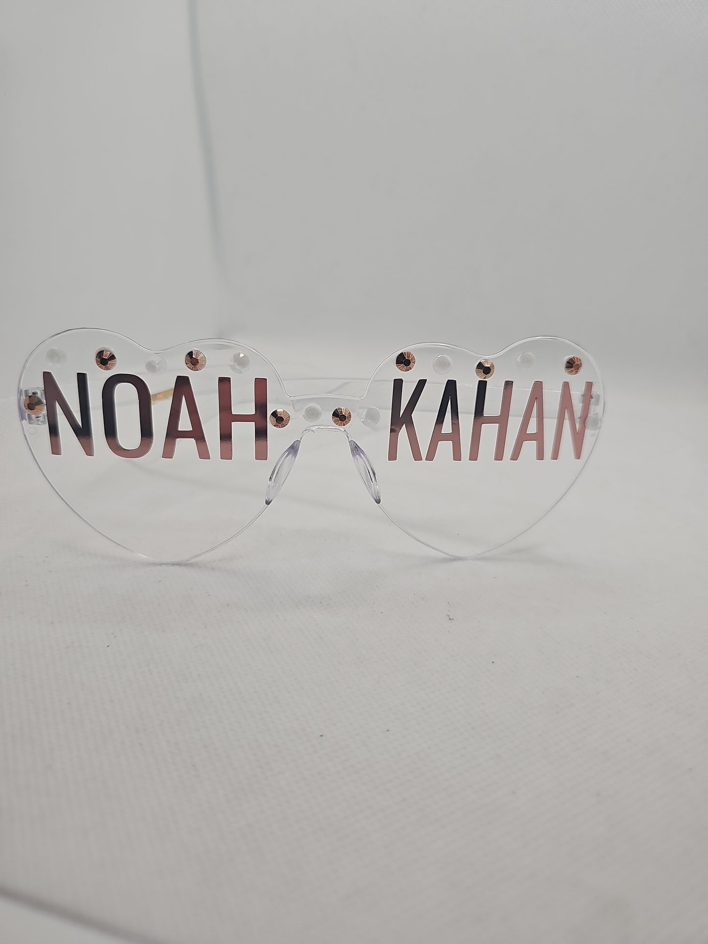 Noah Kahan Concert Glasses - Heart-Shaped Transparent Frames with Noah Kahan Text Design for Fans