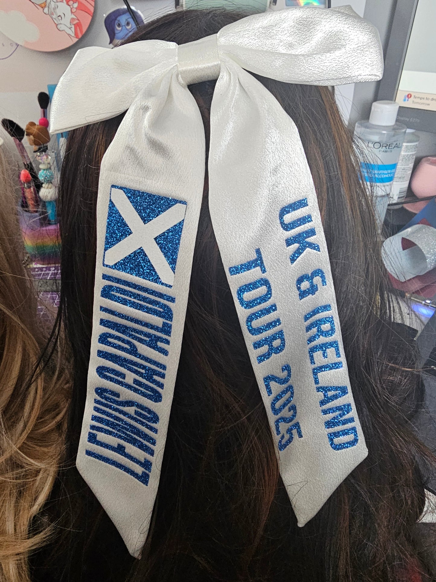 Lewis capaldi concert hair bow