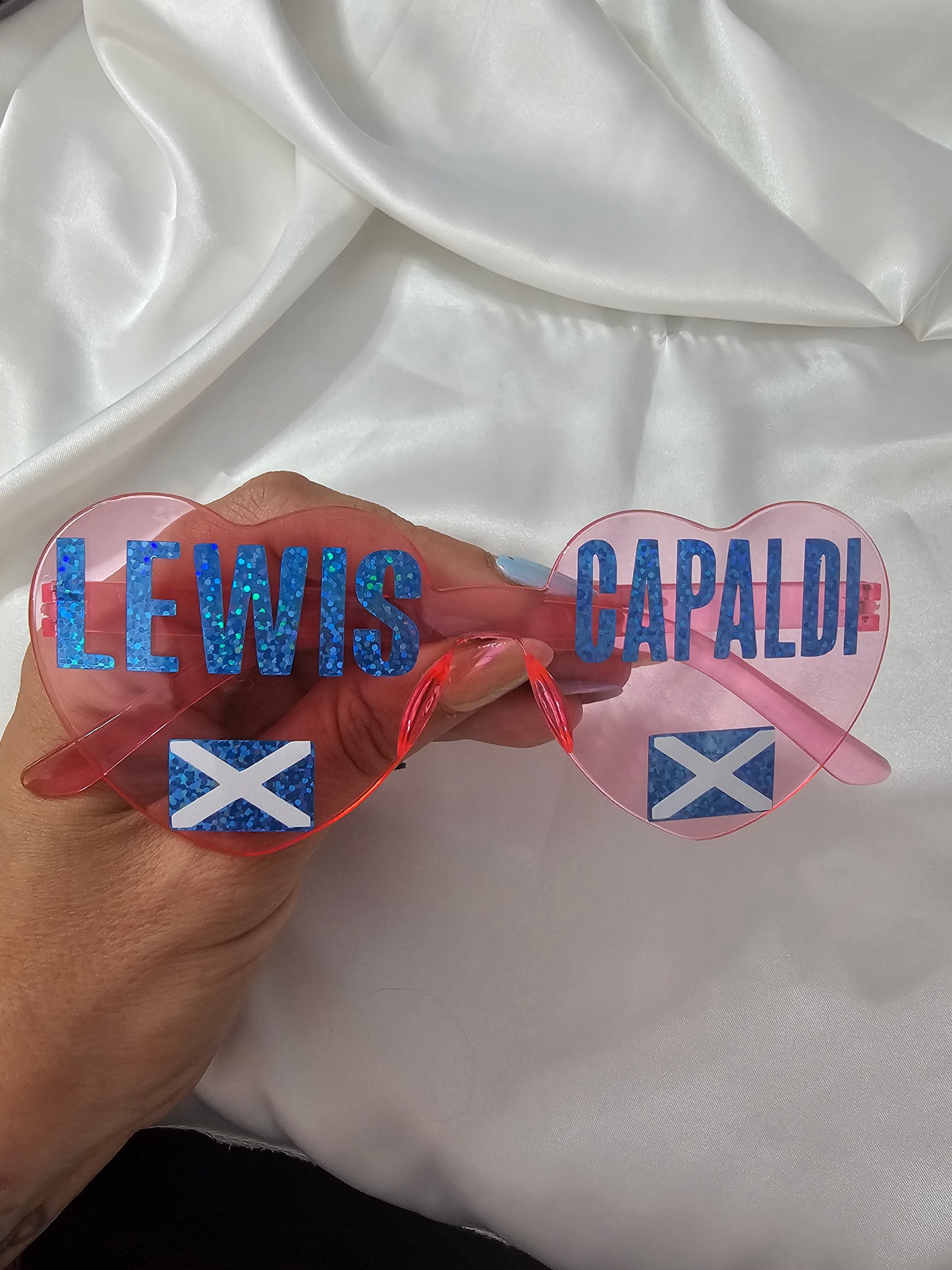 Lewis capaldi concert glasses