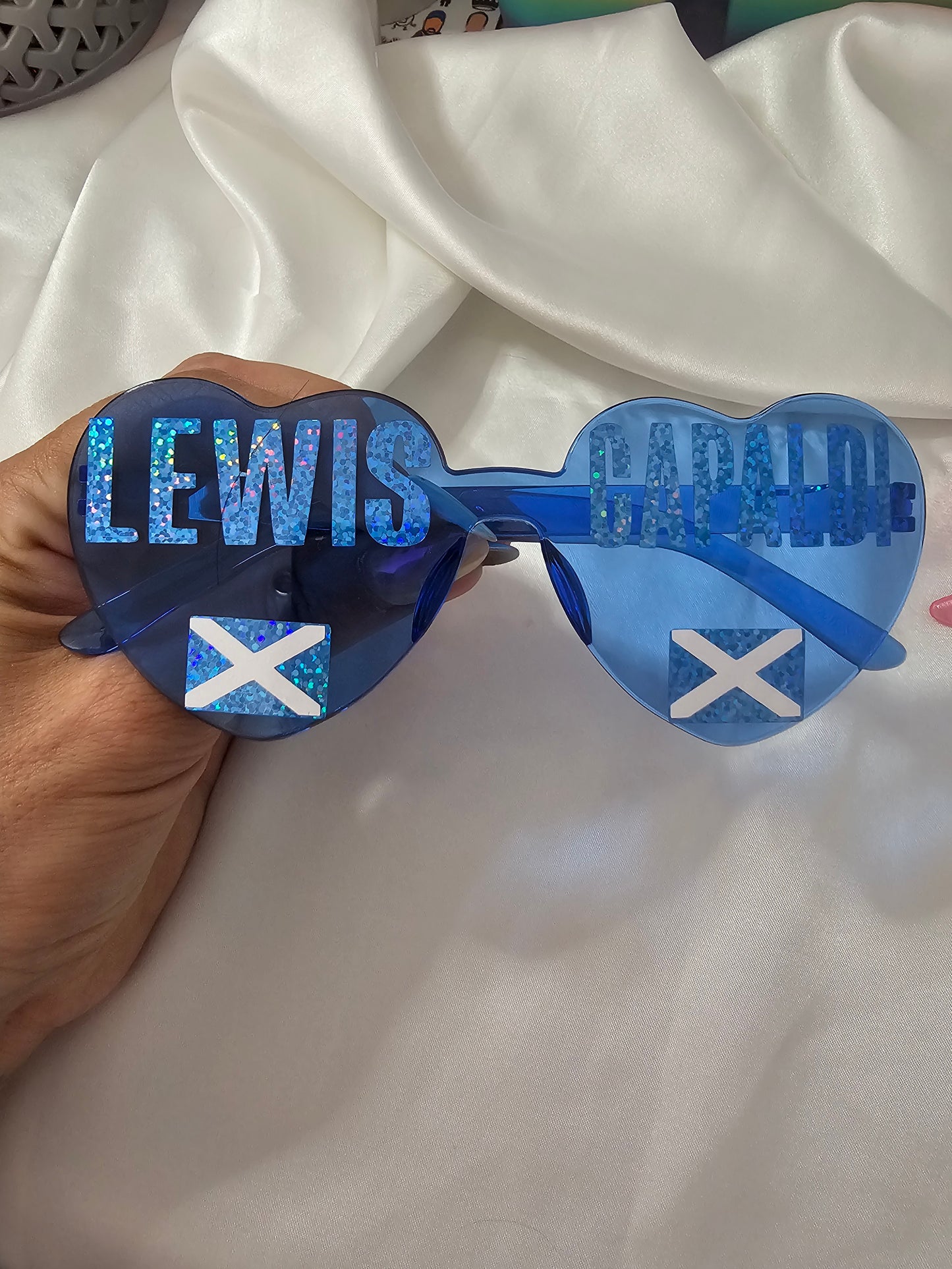 Lewis capaldi concert glasses