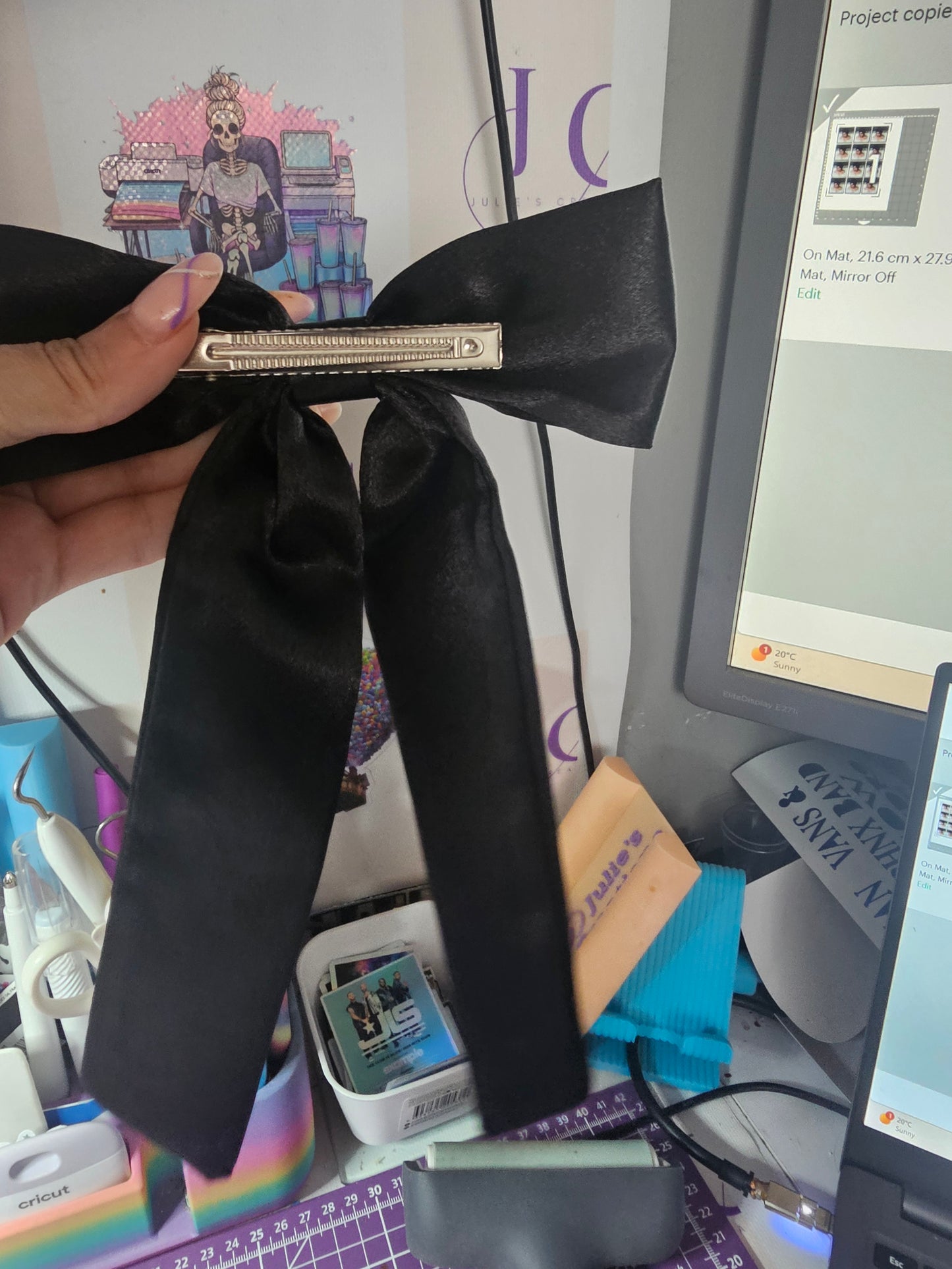 Lady gaga the mayhem ball concert hair bow