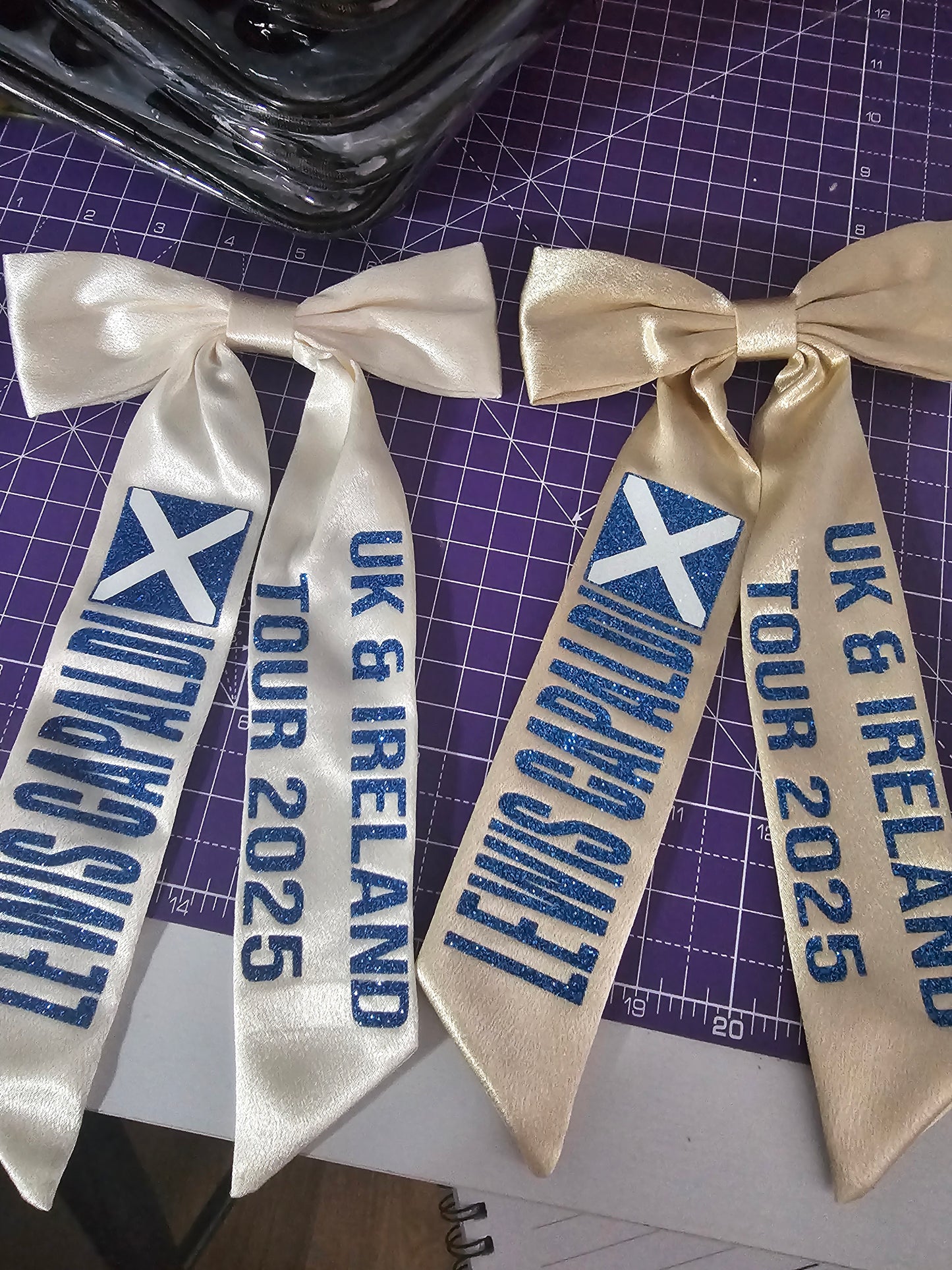Lewis capaldi concert hair bow