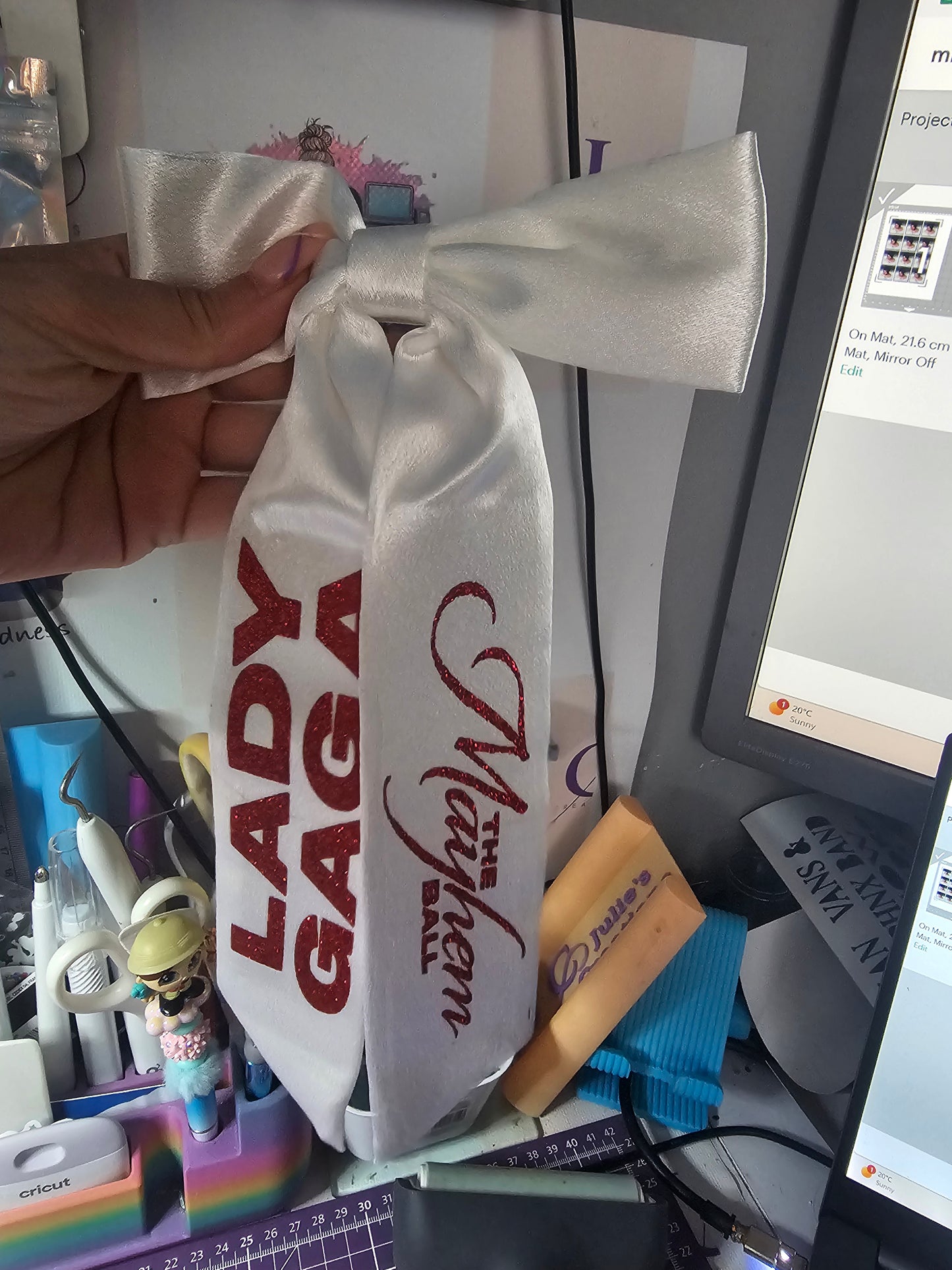 Lady gaga the mayhem ball concert hair bow