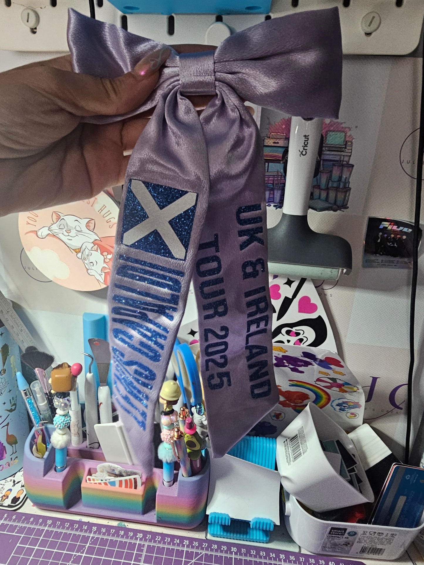 Lewis capaldi concert hair bow