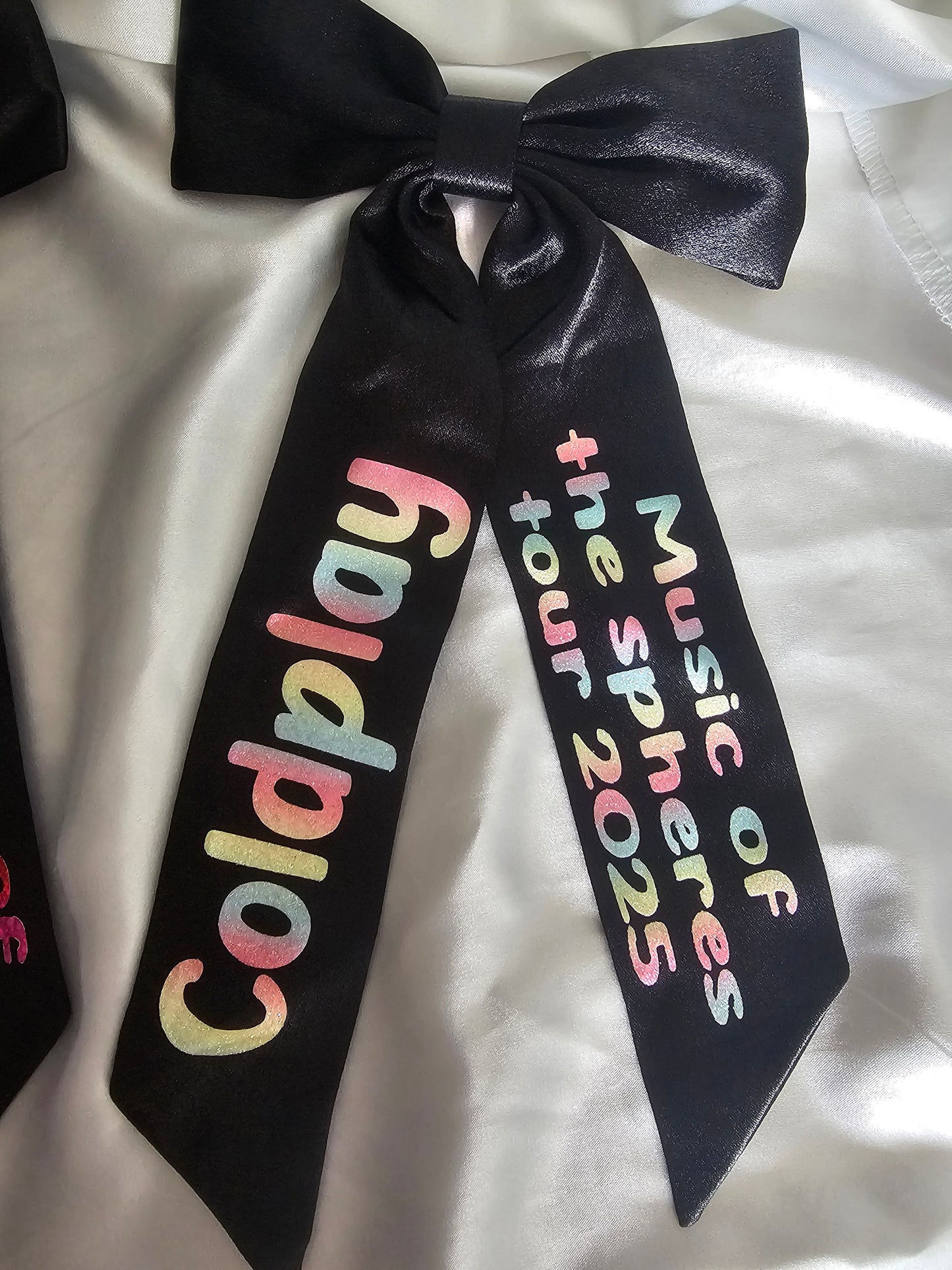 Coldplay concert hair bow