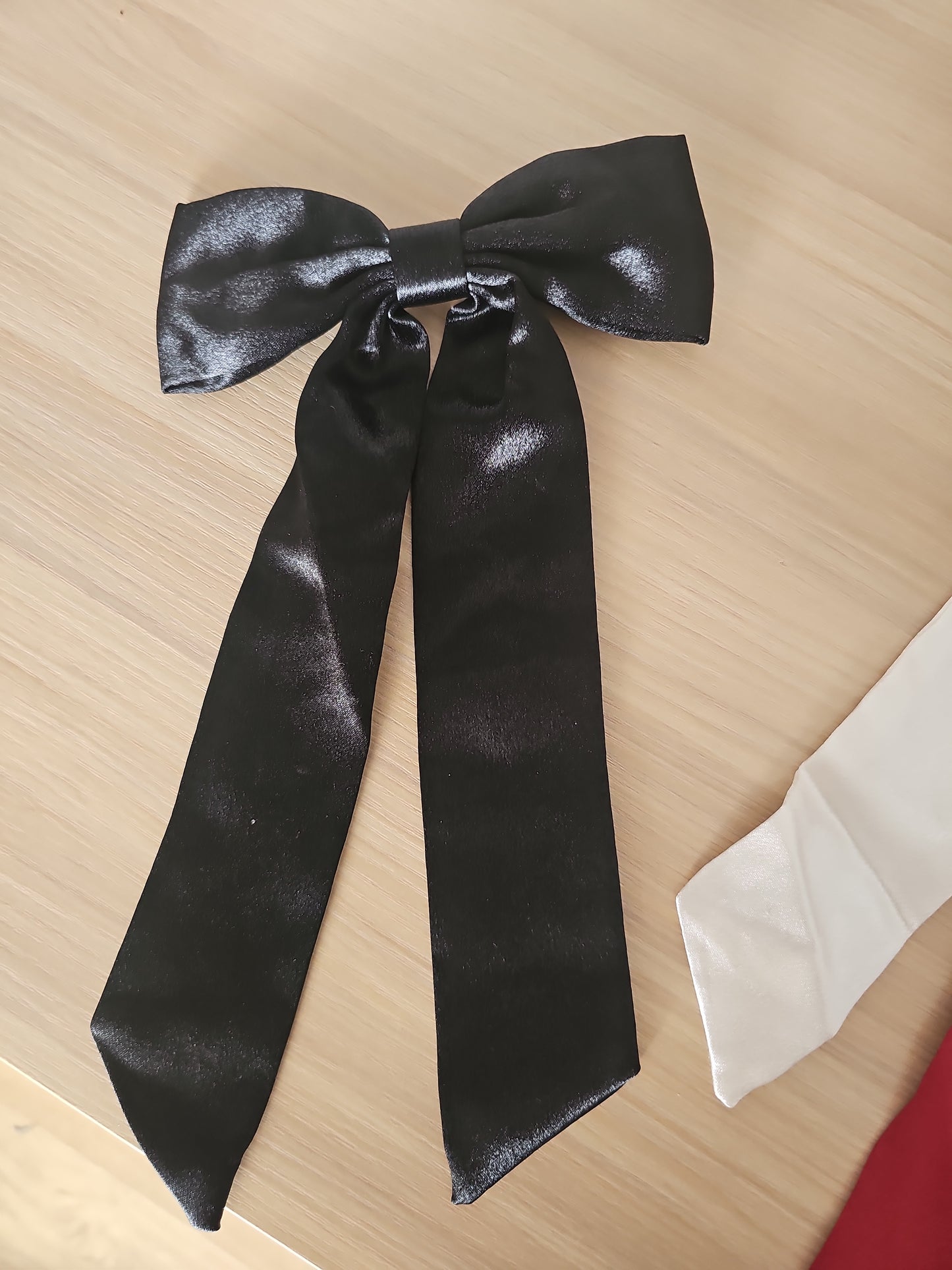 Nathan evans concert hair bow