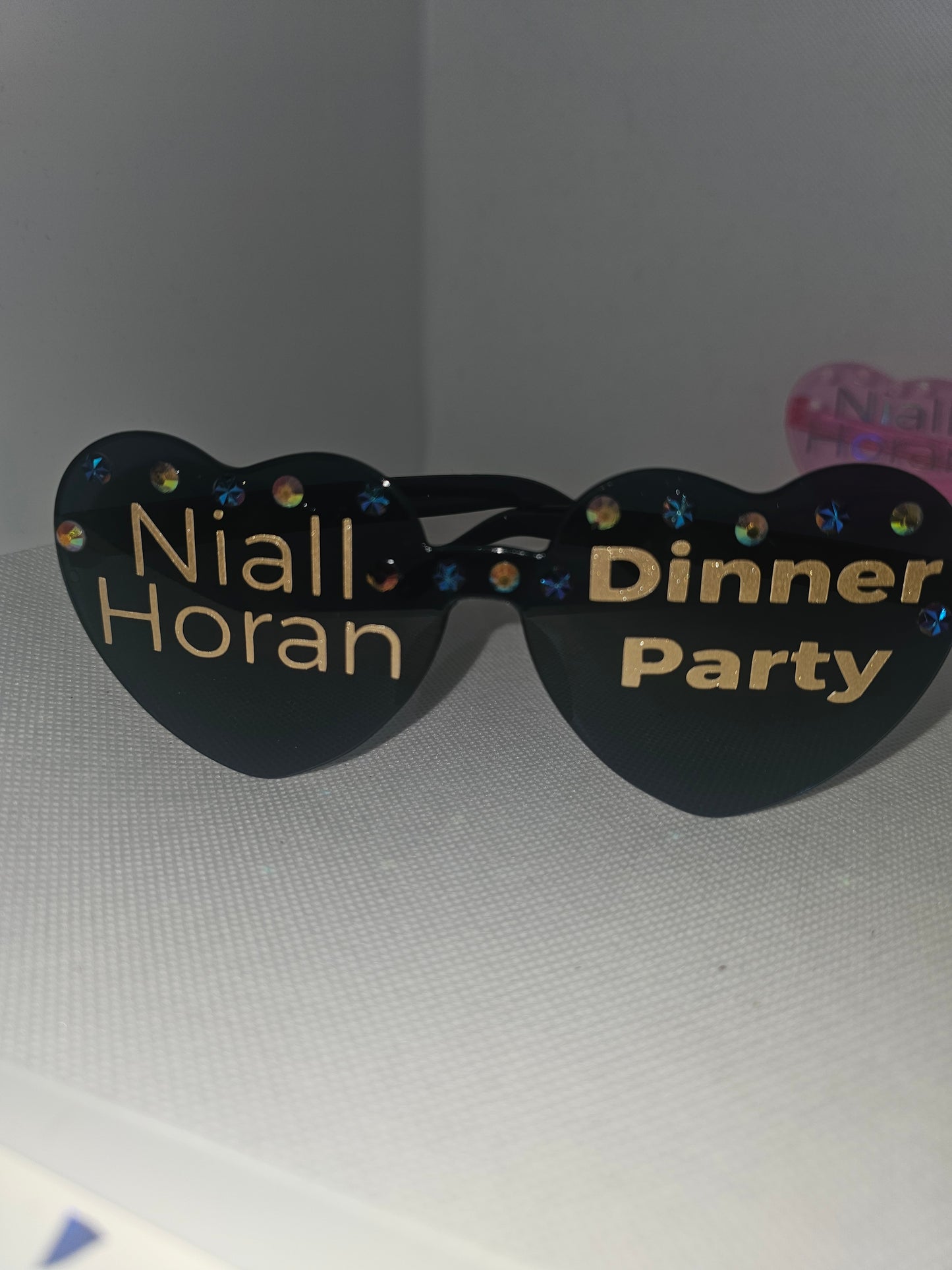 niall horan concert glasses