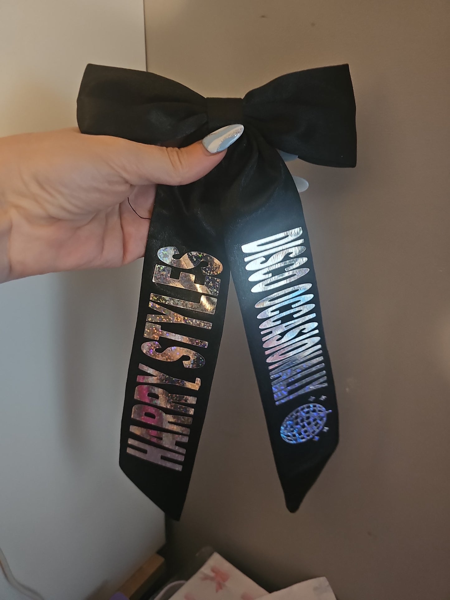 Harry styles concert hair bow