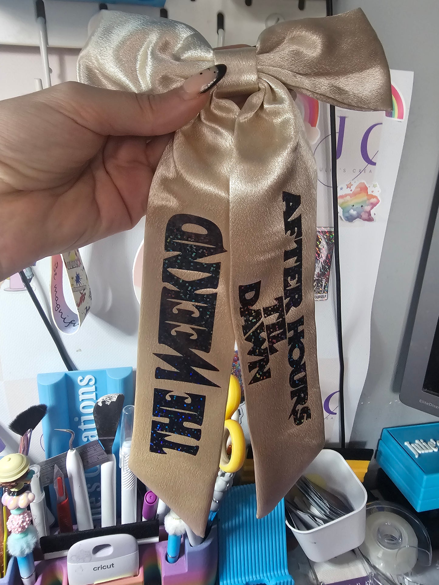 The weekend concert hair bow