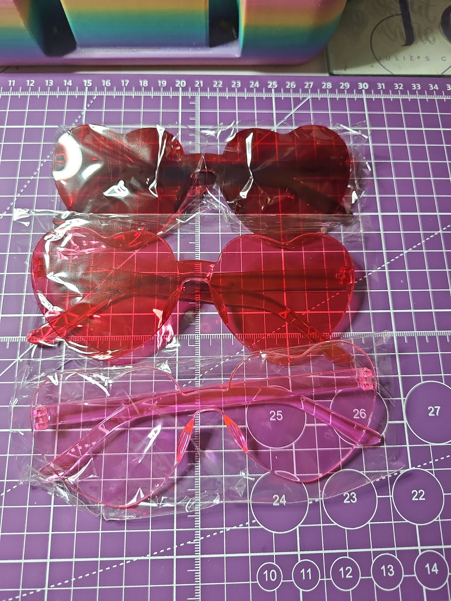 Olivia Dean Concert Sun Glasses - Heart-Shaped with 'The Art Of Loving' Text