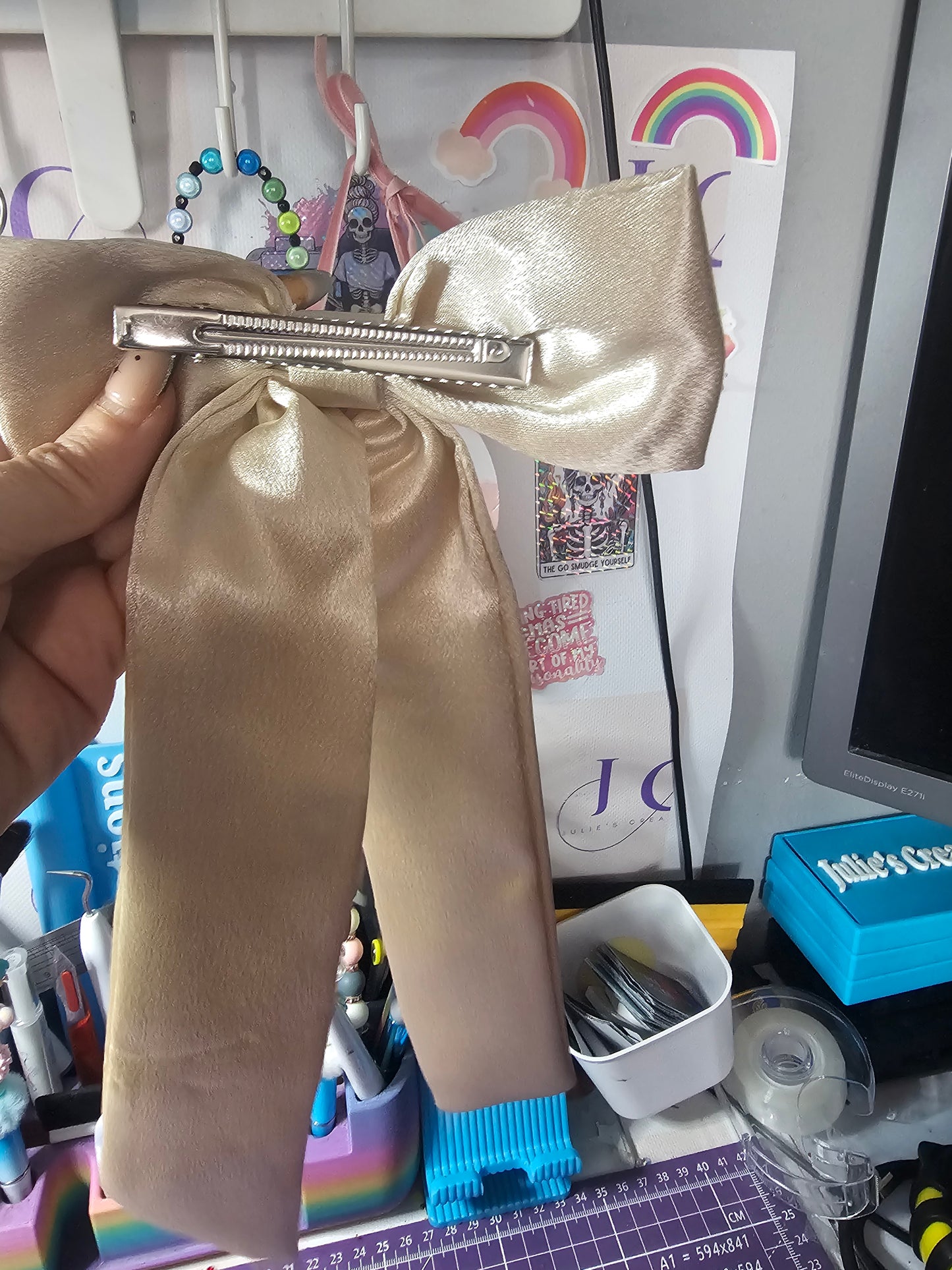 The weekend concert hair bow