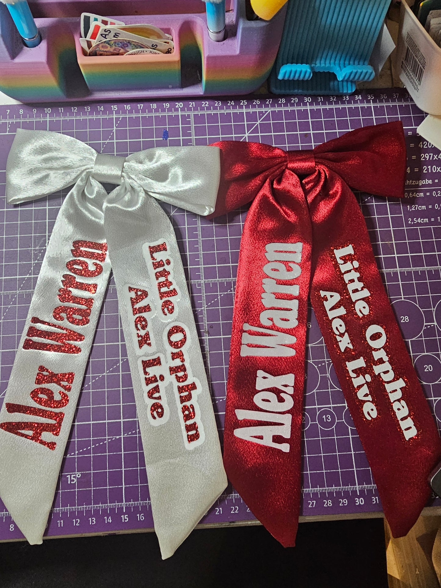 Alex Warren Concert Hair Bow - Little Orphan Design in Red & White  Colours for Event Use