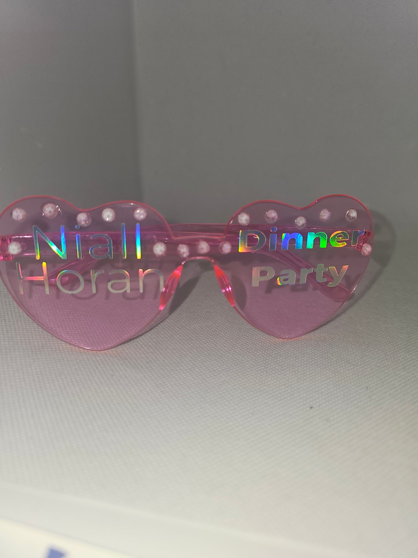 niall horan concert glasses