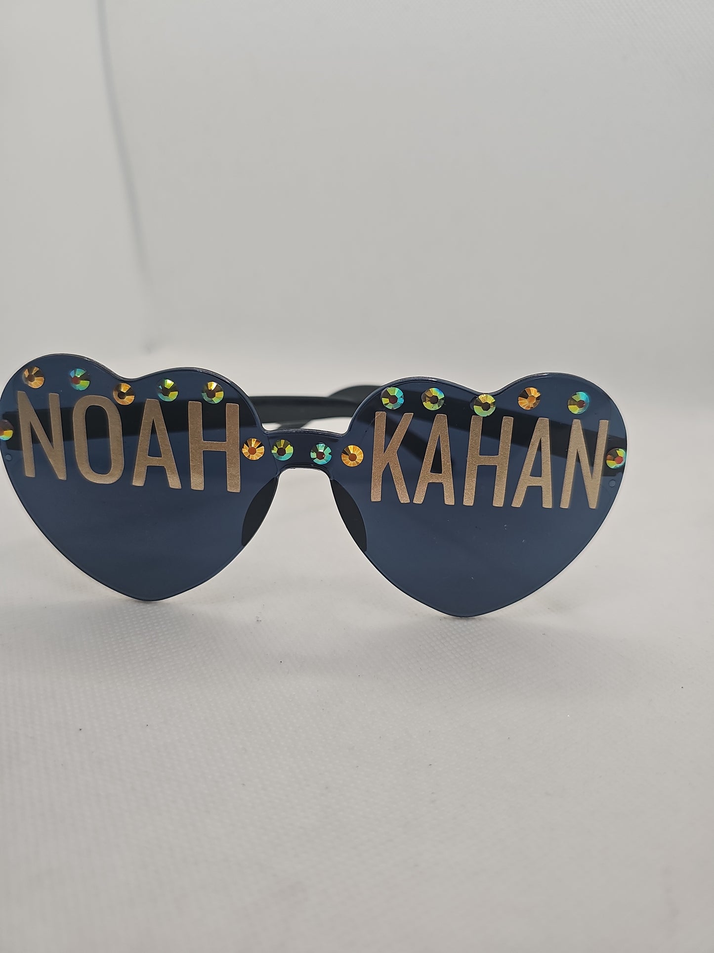 Noah Kahan Concert Glasses - Heart-Shaped Transparent Frames with Noah Kahan Text Design for Fans