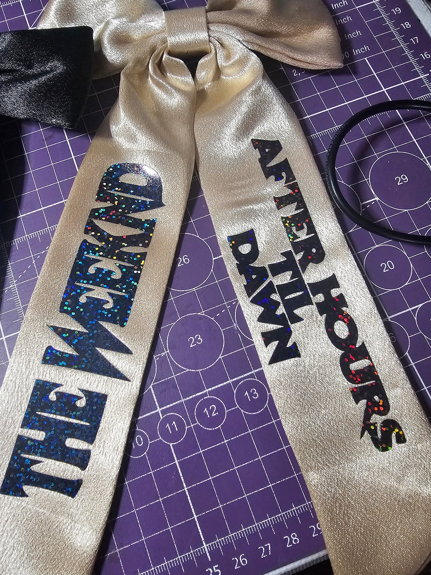 The weekend concert hair bow