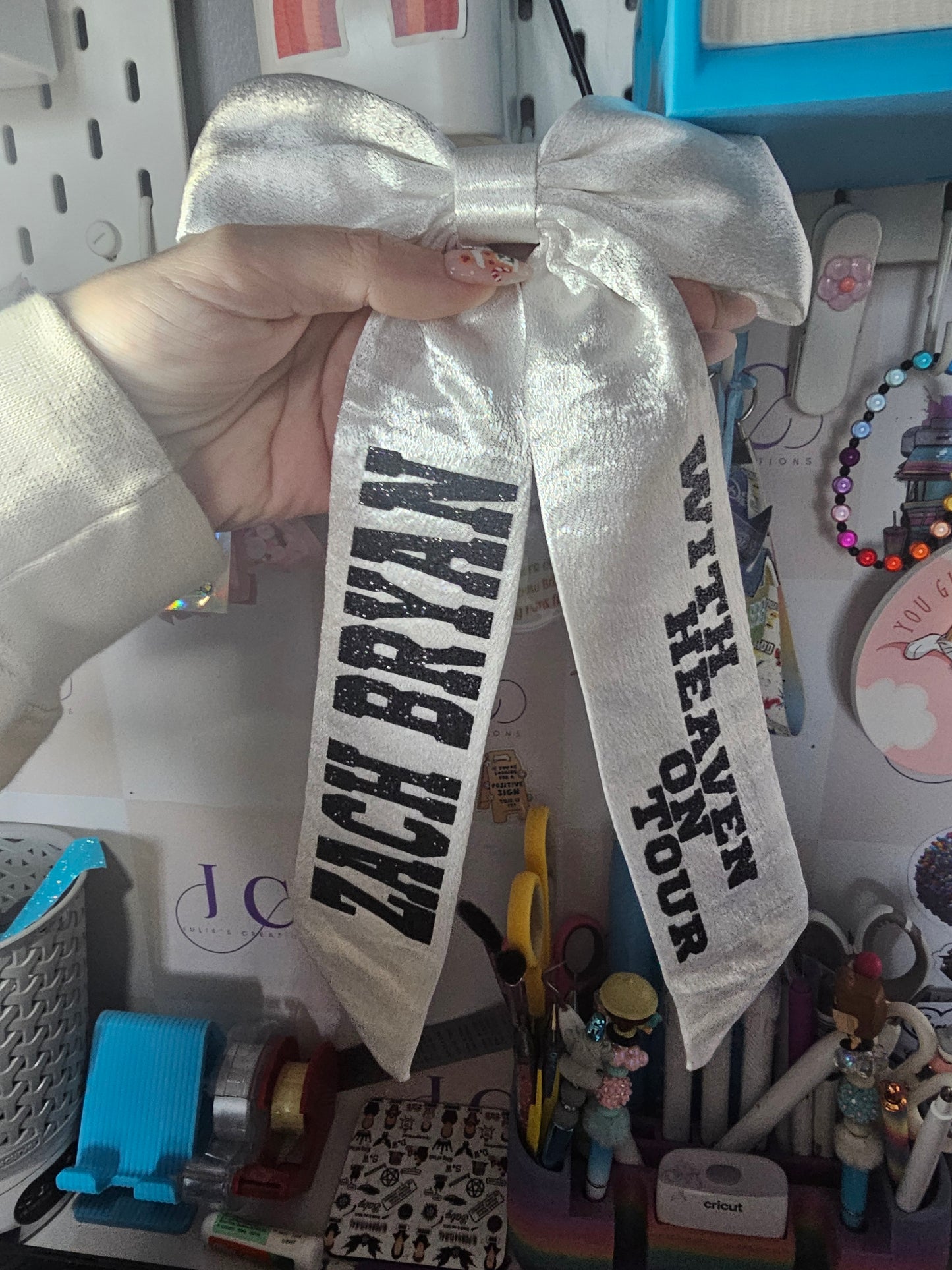 Zach Bryan concert hair bow