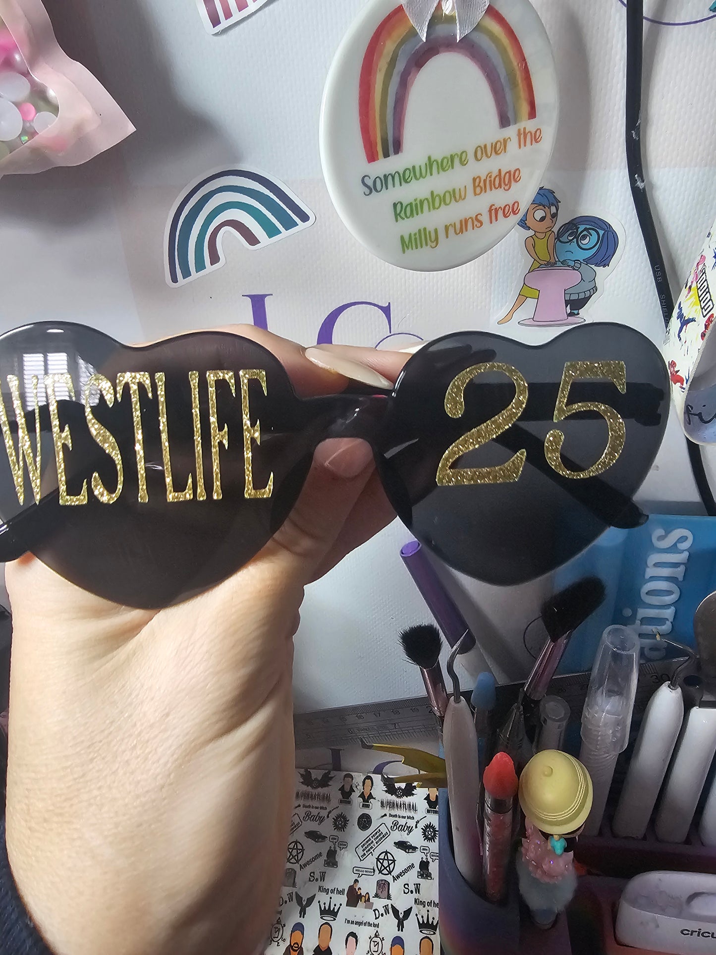 Westlife concert heart shapped glasses