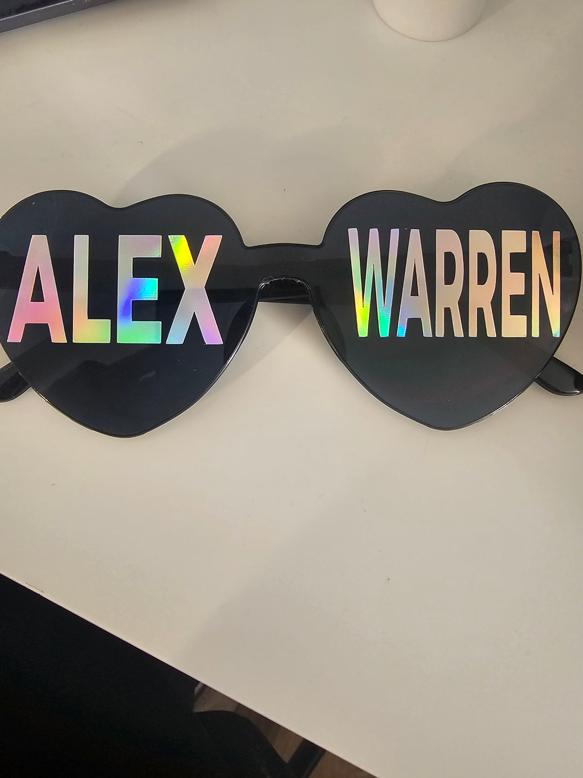 Alex warren concert glasses