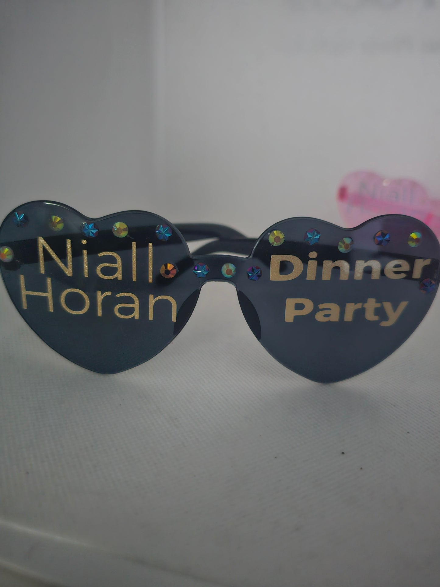 niall horan concert glasses