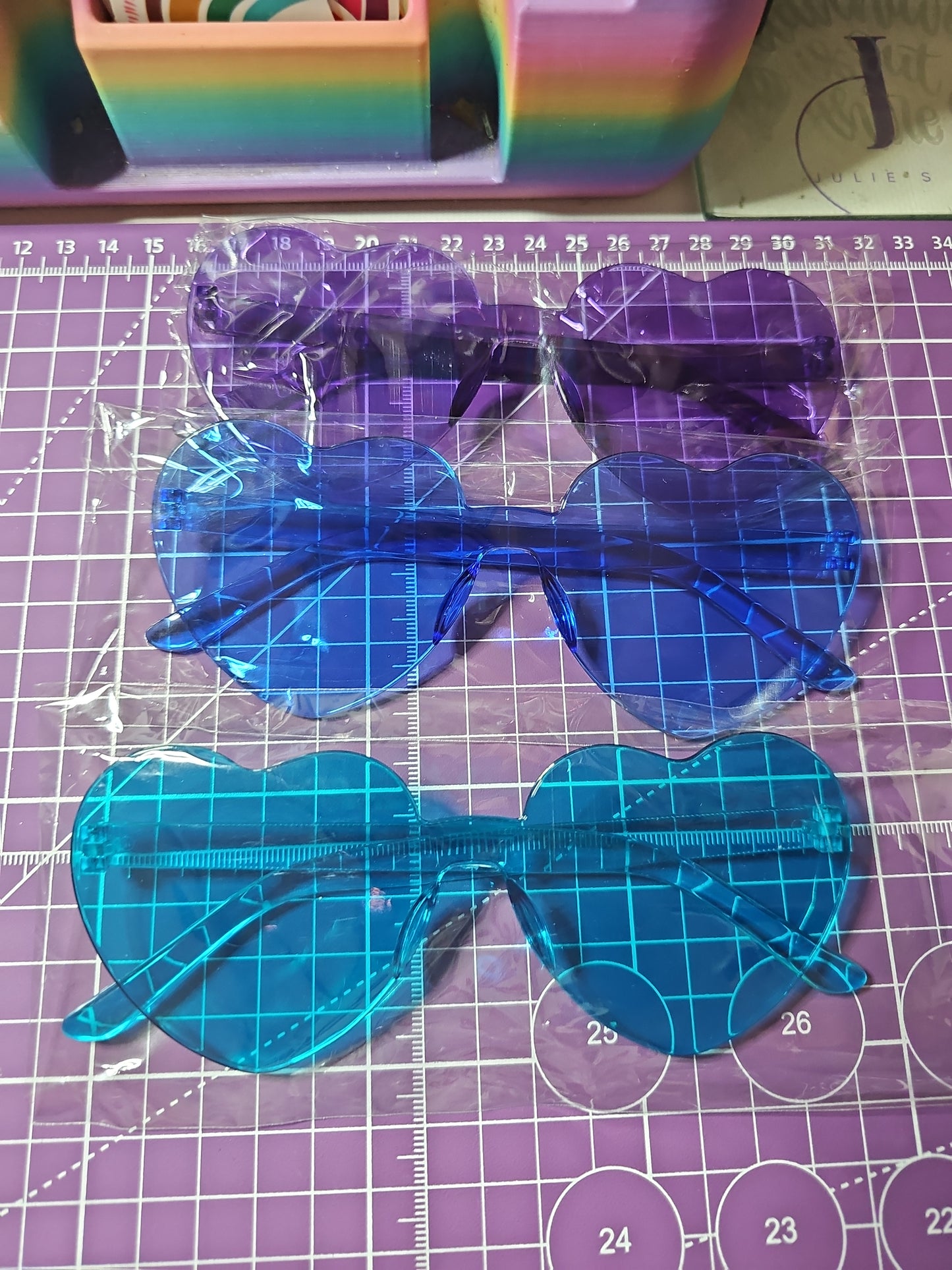 Olivia Dean Concert Sun Glasses - Heart-Shaped with 'The Art Of Loving' Text